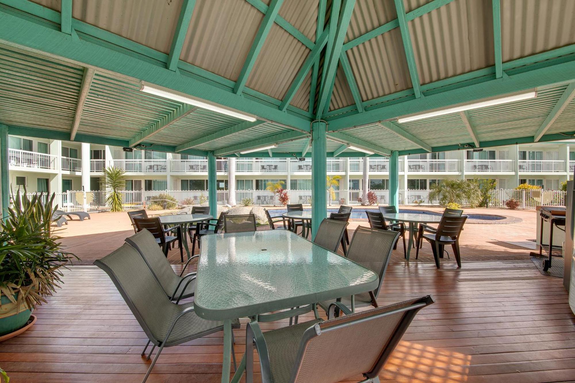 Reef Adventureland Motor Inn Tannum Sands Dış mekan fotoğraf