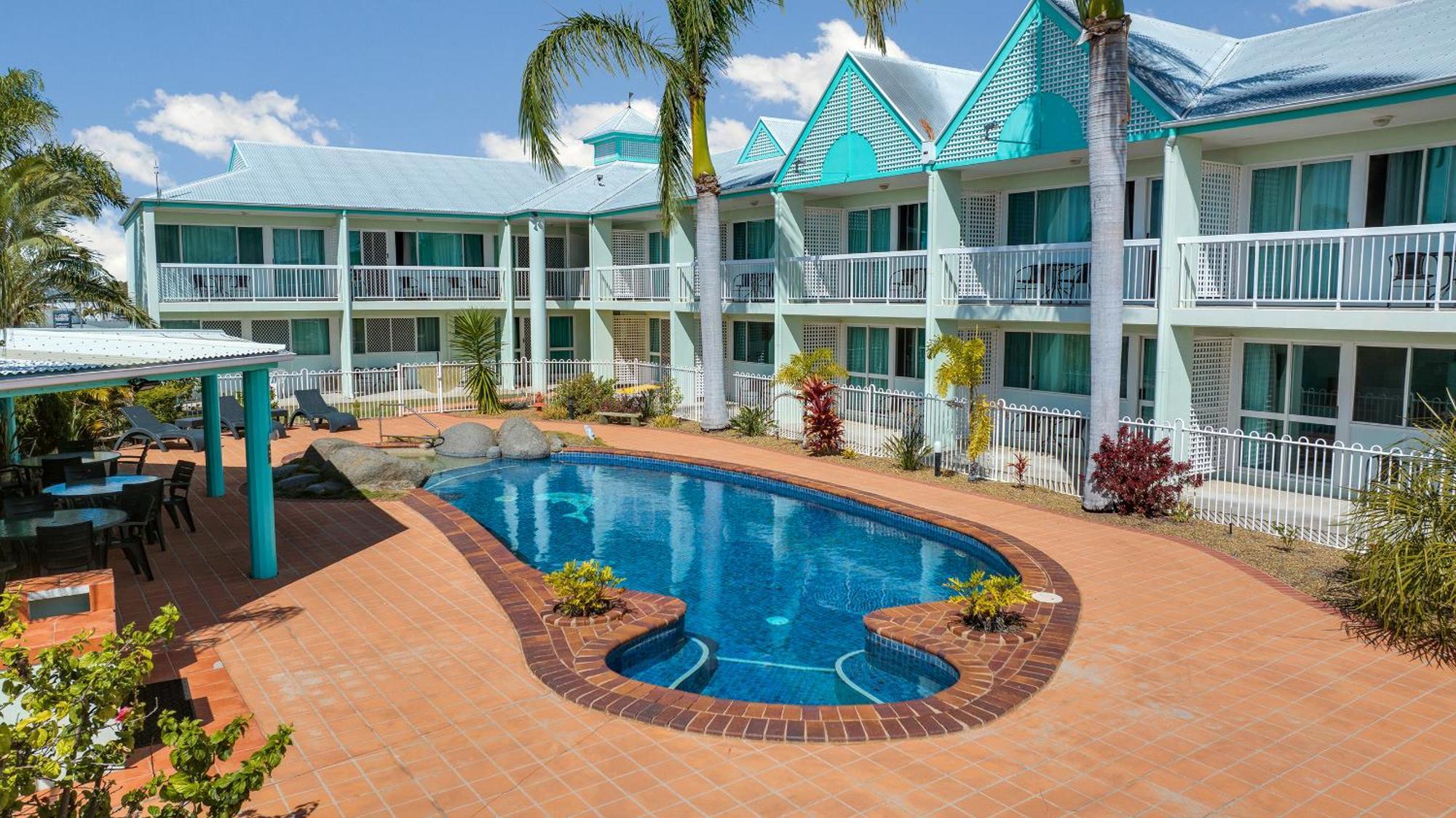 Reef Adventureland Motor Inn Tannum Sands Dış mekan fotoğraf