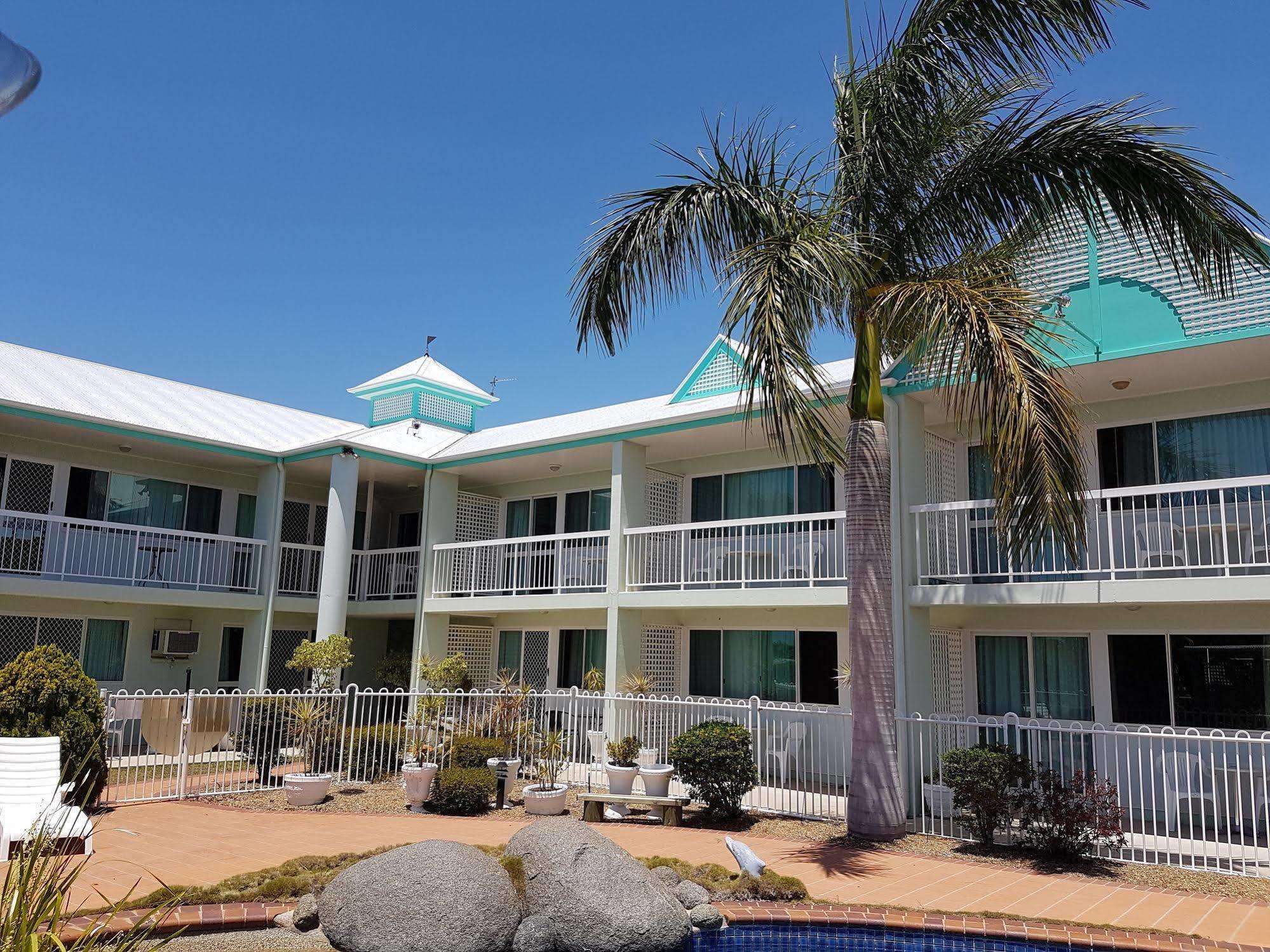 Reef Adventureland Motor Inn Tannum Sands Dış mekan fotoğraf