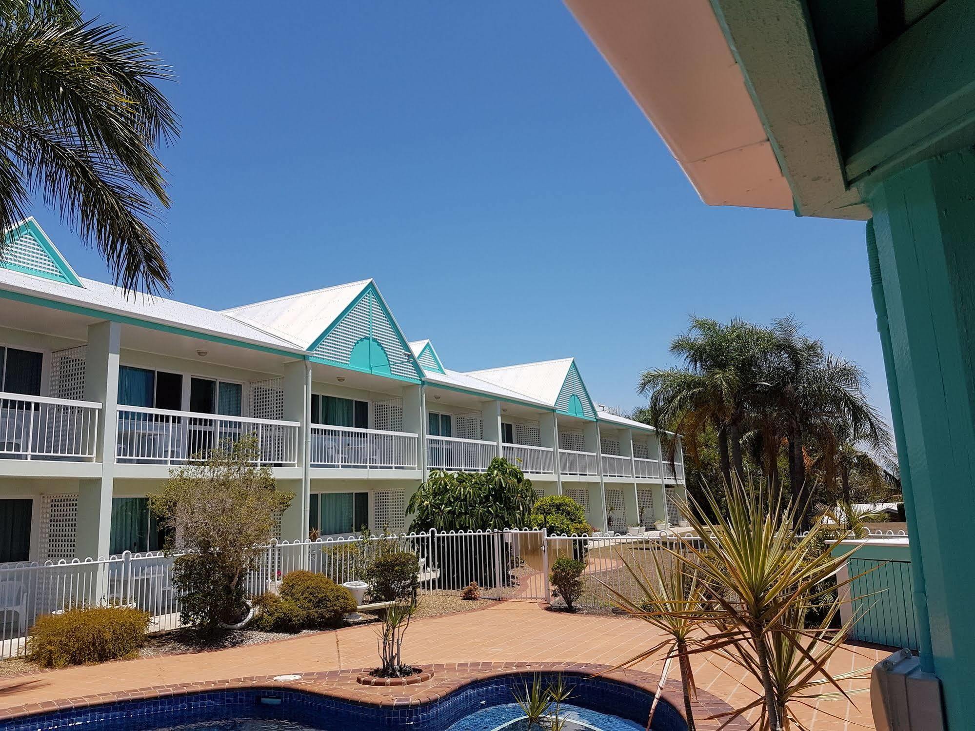 Reef Adventureland Motor Inn Tannum Sands Dış mekan fotoğraf